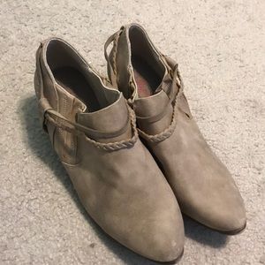 tan booties